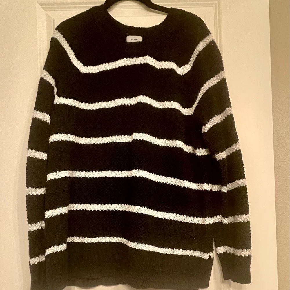 Old Navy black and white striped sweater size: XL